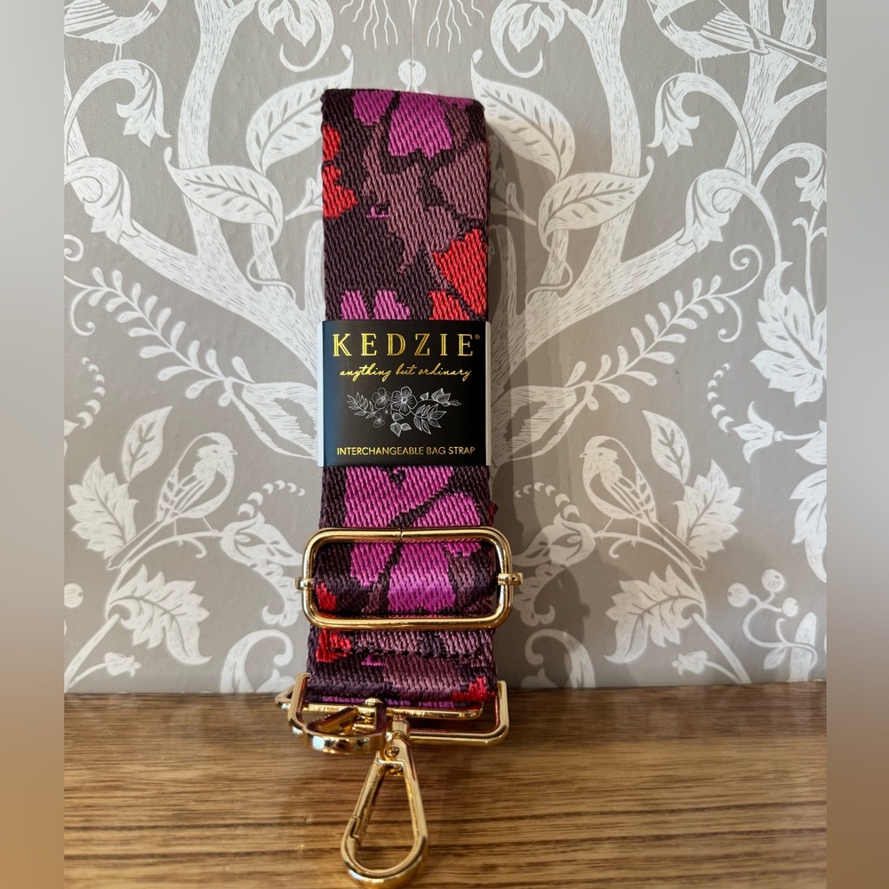 Kedzie Guitar Strap NEW! Purple, Pink and Red w/ Gold Hardware NWT
